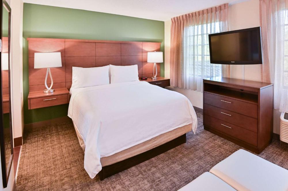 Studio Queen Suite interior