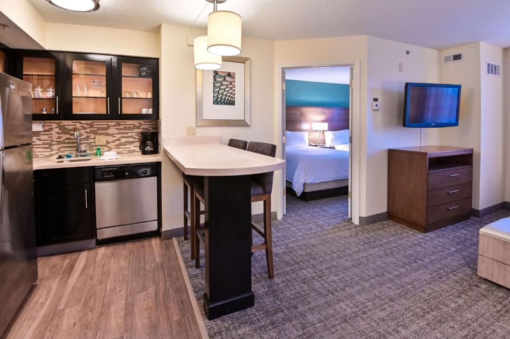 One-Bedroom Suite with Two Double Beds interior